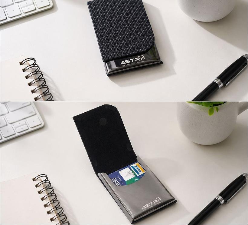 Carbon Flip Card Holder