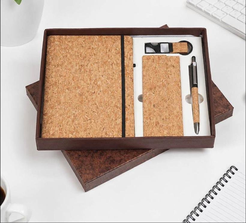 4-in-1 Cork Gift Set with Goggles Cover
